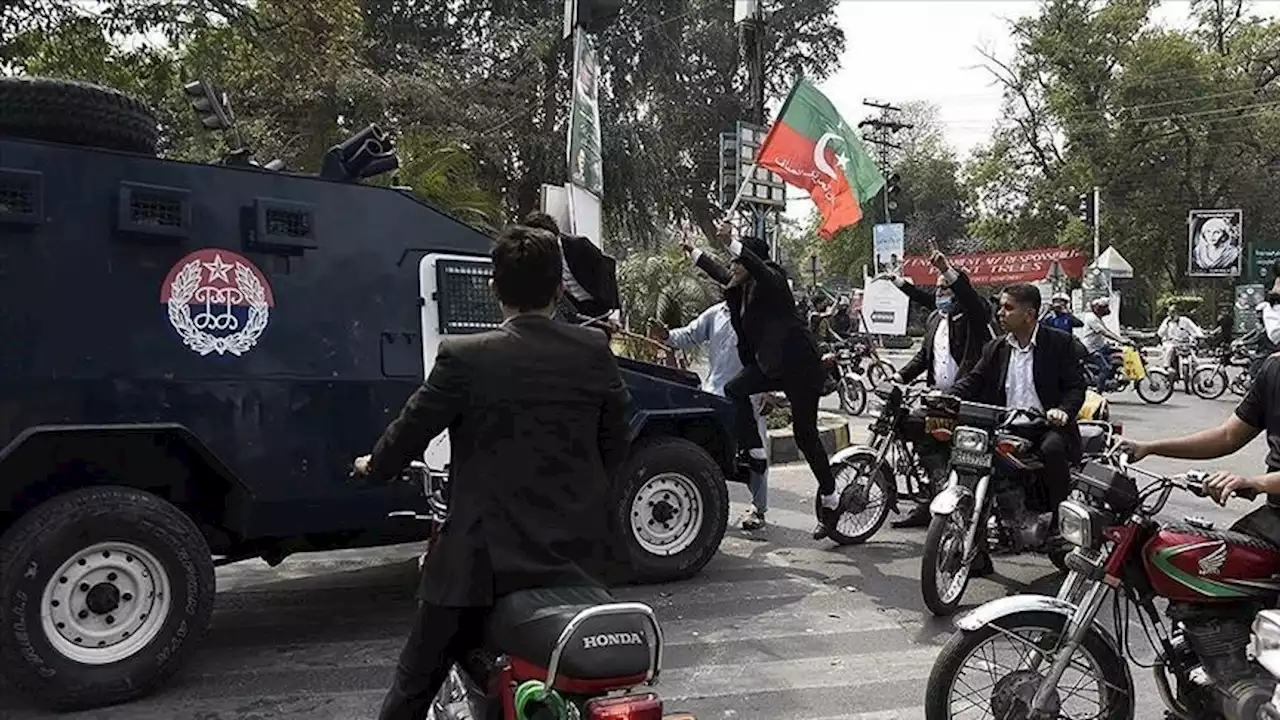 ادامه درگیری‌ها میان نیروهای امنیتی و طرفداران عمران خان در پاکستان