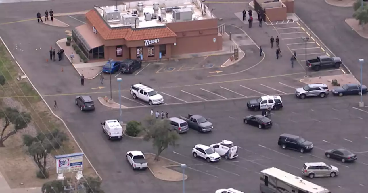 Employee shot outside Wendy's restaurant in Mesa Tuesday afternoon