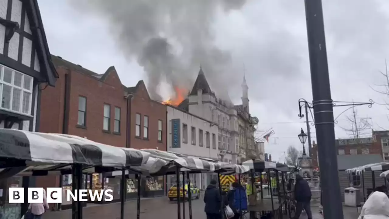 Loughborough: Large fire breaks out at town's HSBC branch