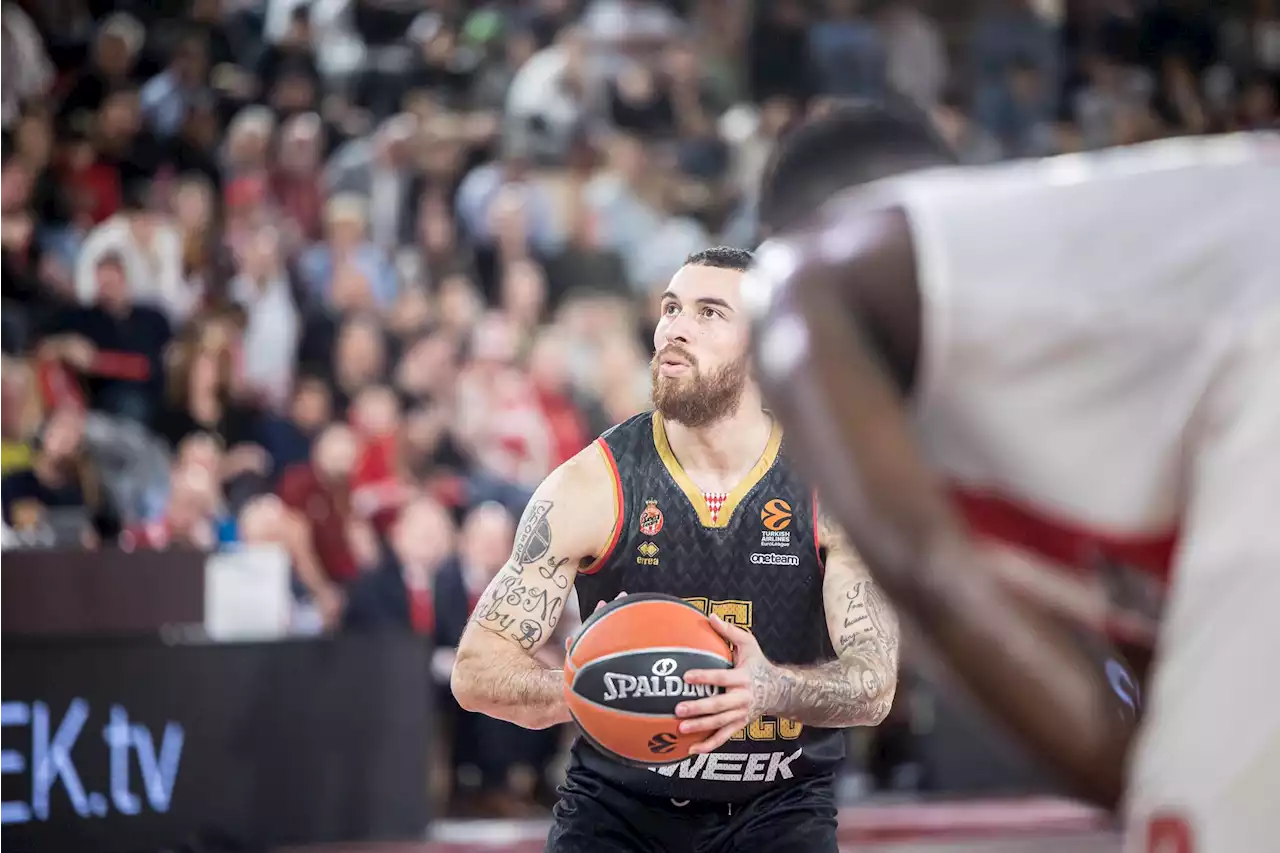 Mike James suspendu suite à une sortie nocturne arrosée - BeBasket