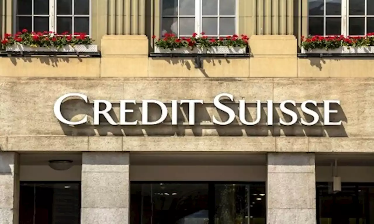 Major Credit Suisse Investor Happy With Revamp, But Shares Fall