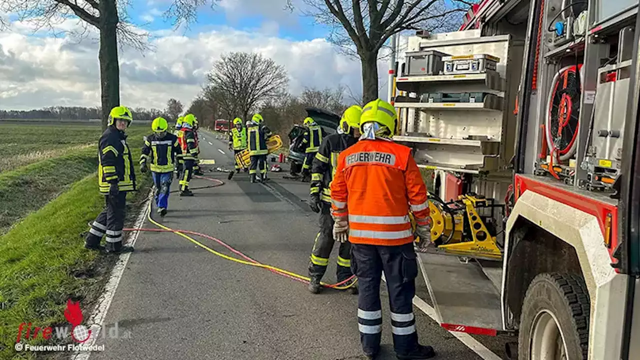 D: Pkw in Flotwedel gegen Baum geprallt → e-call alarmiert Helfer