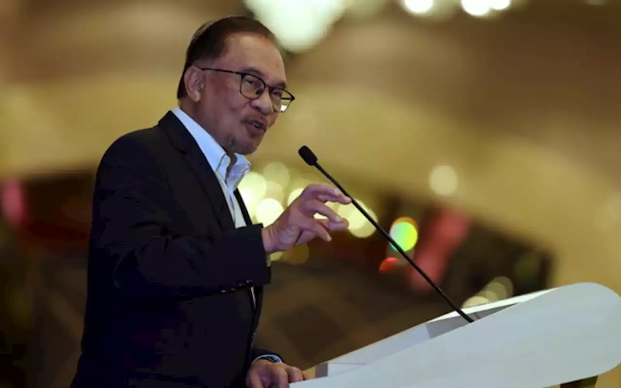 Firms bidding for govt tenders should remain anonymous, says Anwar