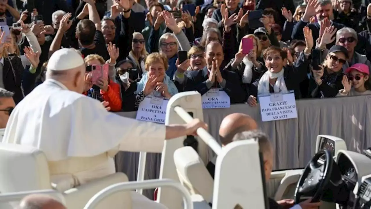 Pope at Audience: We are all called to be apostles