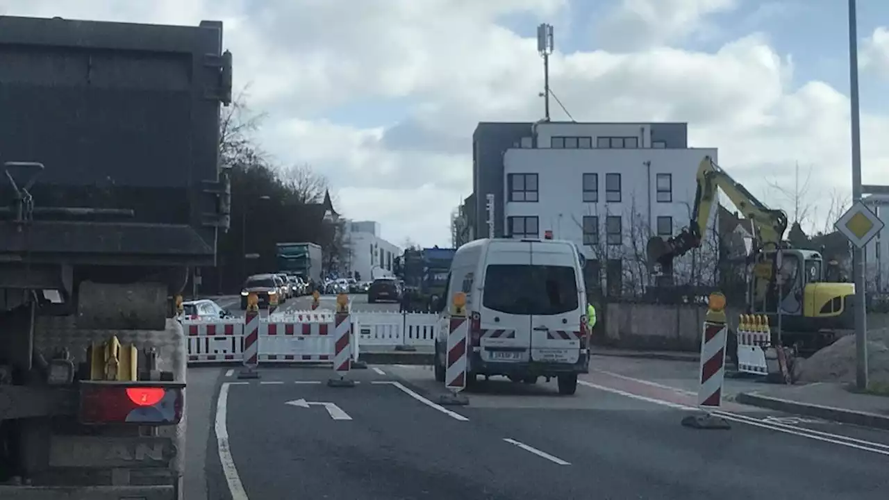 Ärgernis in Straubing: Noch über eine Woche Baustelle in der Geiselhöringer Straße - idowa