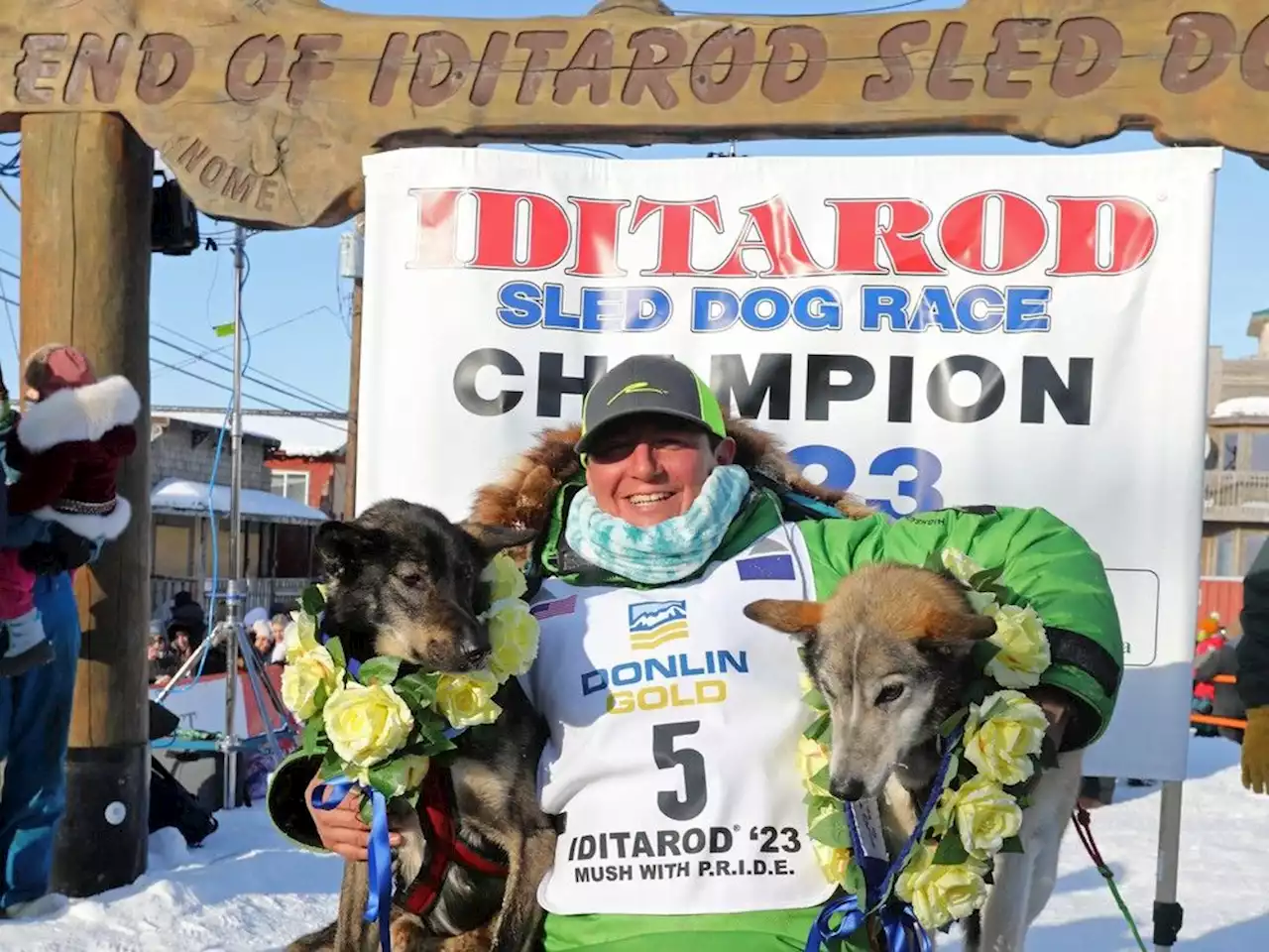 Iditarod co-founder's grandson Ryan Redington wins dog race