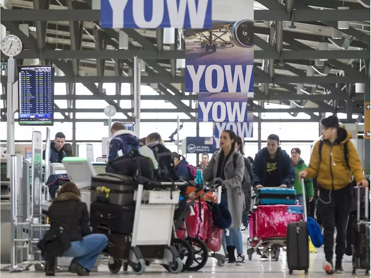 Ottawa airport severing operating licence of ground-handling crews for Flair, Sunwing