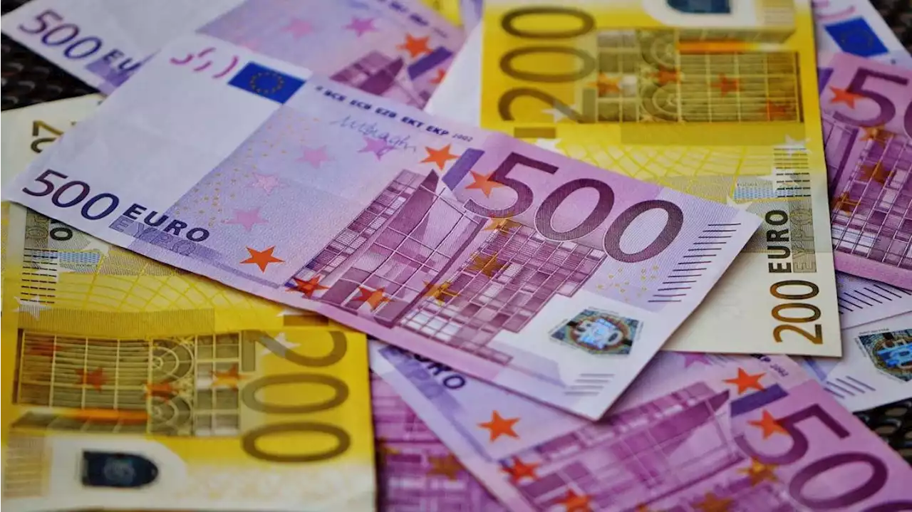 A cuánto cerró el euro blue este miércoles 15 de marzo de 2023