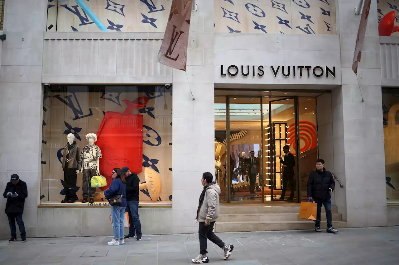 London fears losing luxury shoppers to Paris and Milan