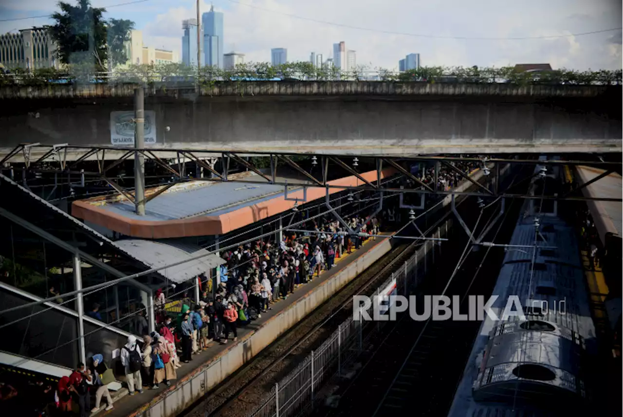 Ditjen Perkeretaapian Percepat Pengembangan Stasiun Tanah Abang |Republika Online