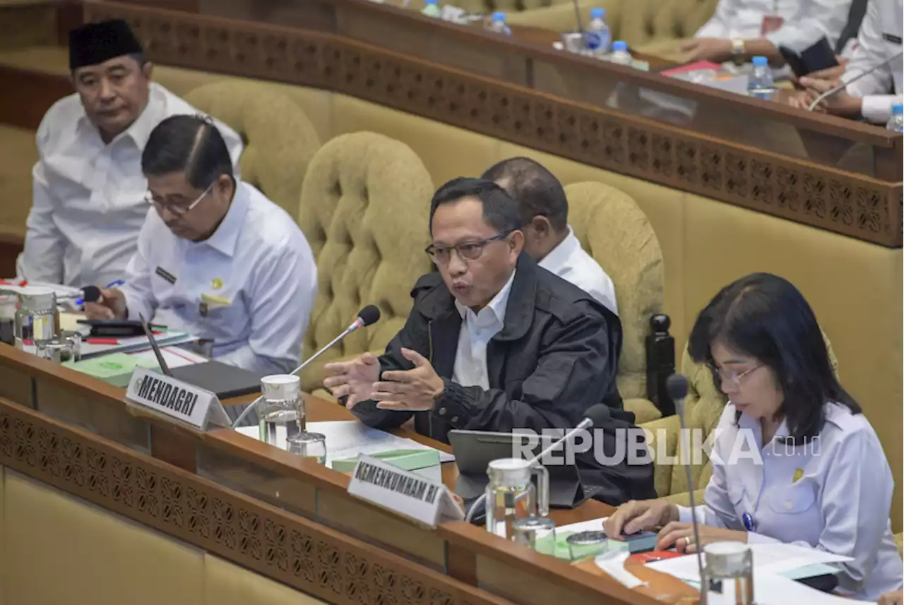 Komisi II dan Mendagri Bahas RUU Tentang Penetapan Perppu Pemilu |Republika Online