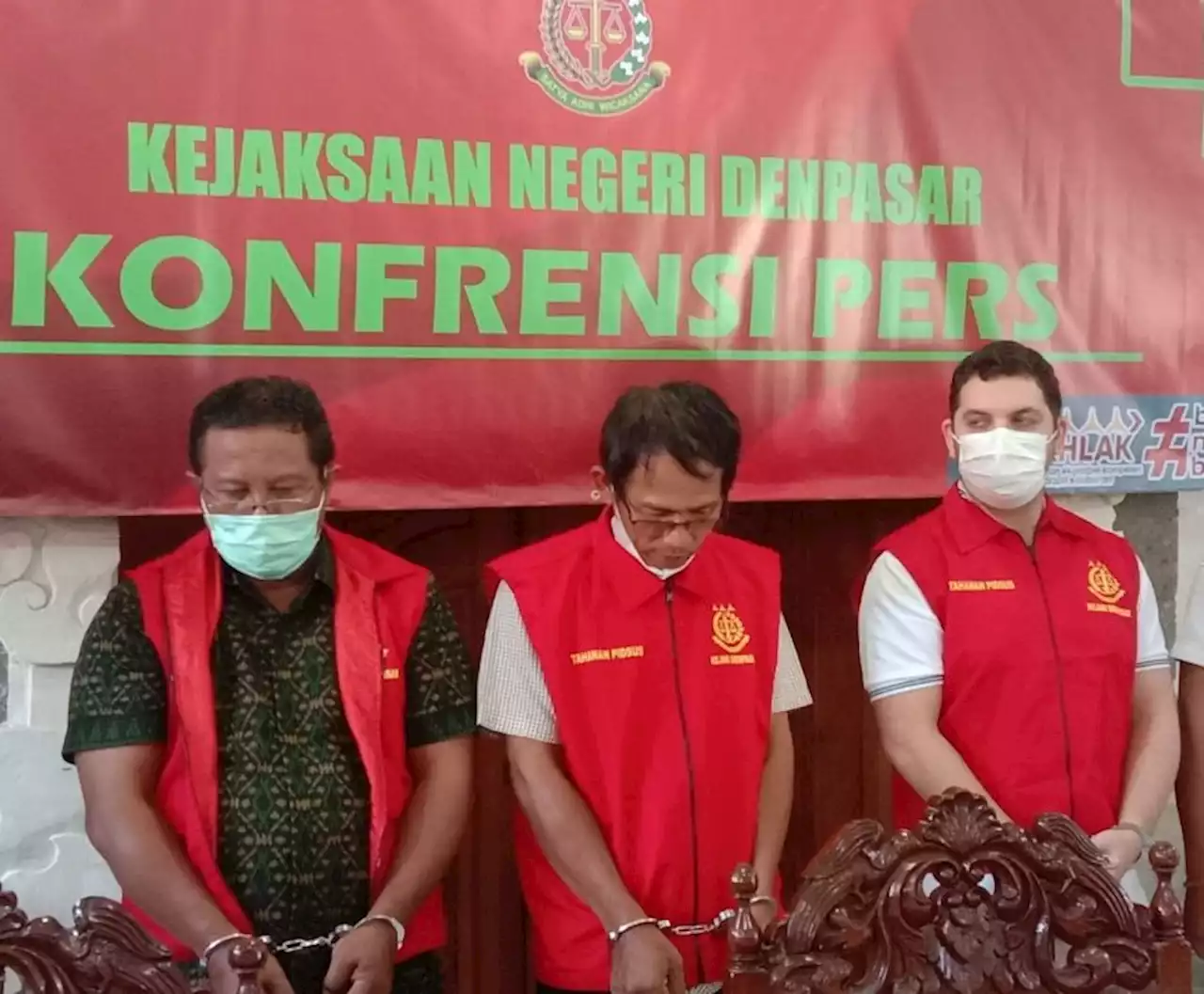 Jadi Calo KTP untuk WNA di Bali, Kadus dan Pegawai Kecamatan Dipecat