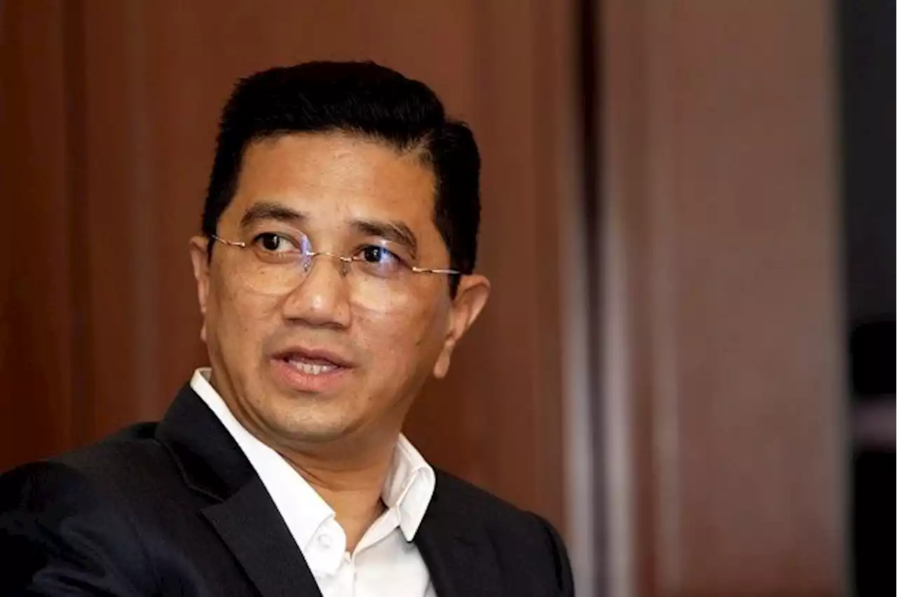 Concentrate on niche industries, Azmin tells Selangor govt