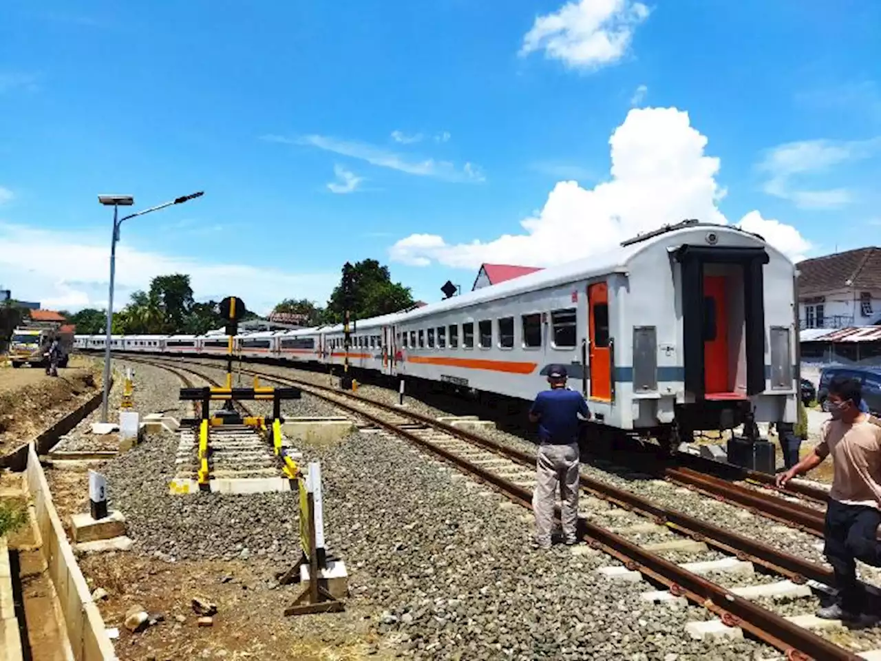 Longsor di Dekat Stasiun Batutulis, KAI Daop 1 Jakarta Hentikan Sementara Perjalanan KA Pangrango