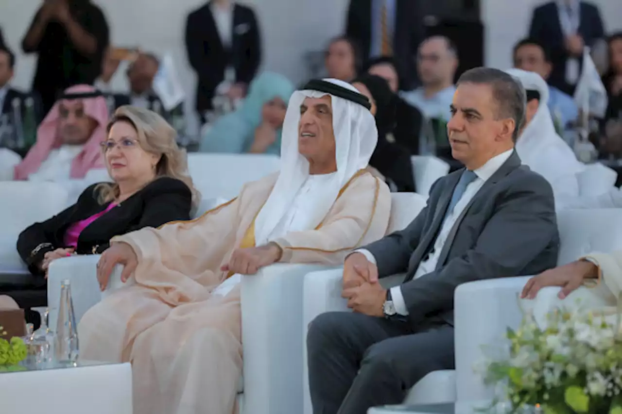 سعود بن صقر يشهد افتتاح النسخة الـ'10' من 'قمة العرب للطيران' في رأس الخيمة