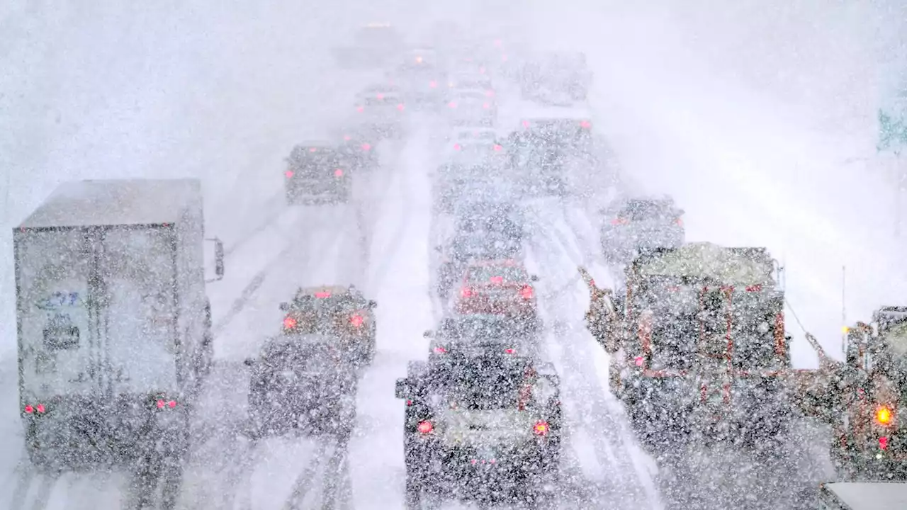 Late-winter storm pummels Northeast with heavy, wet snow