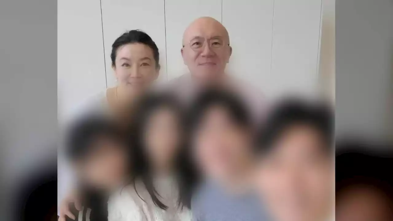 전두환 손자 '할아버지는 학살자...아버지는 검은돈 사용'