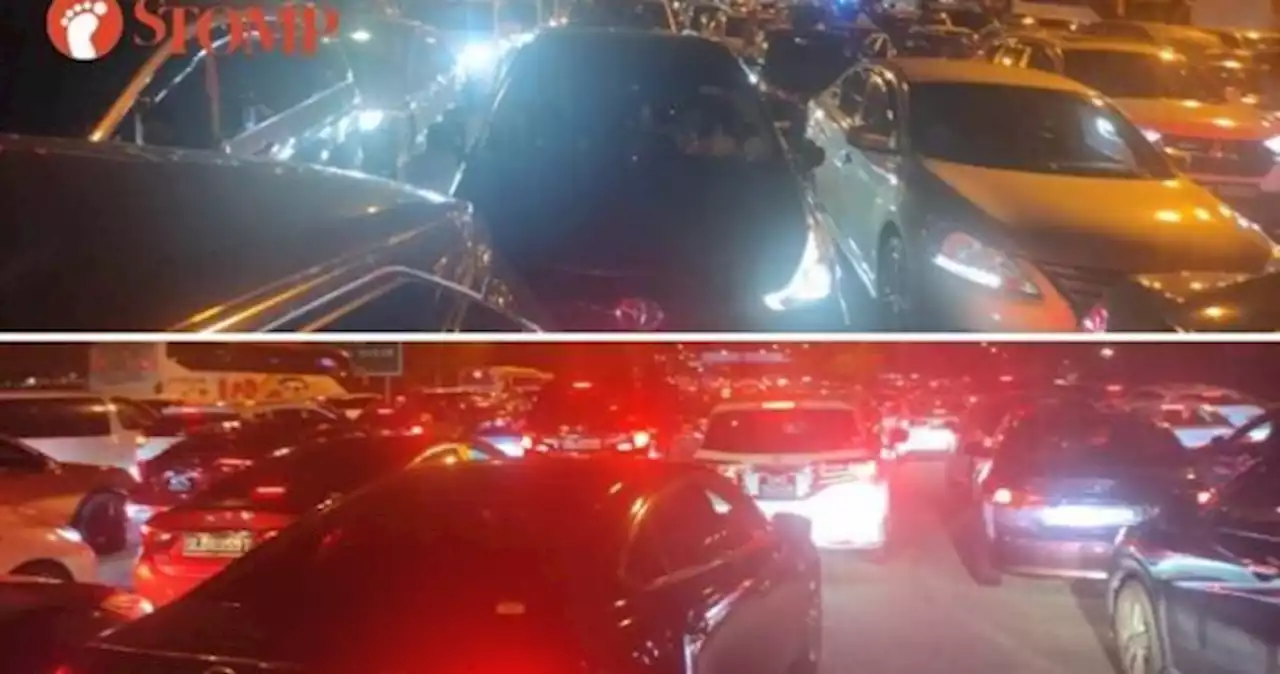 System down? Cars stuck in jam at Second Link for 6 hours during March holidays