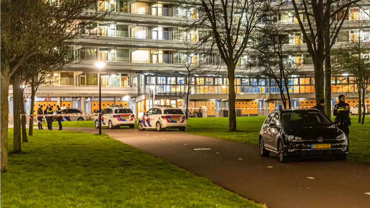 Schoten gelost na woningoverval in Zuidoost, groot gebied afgezet