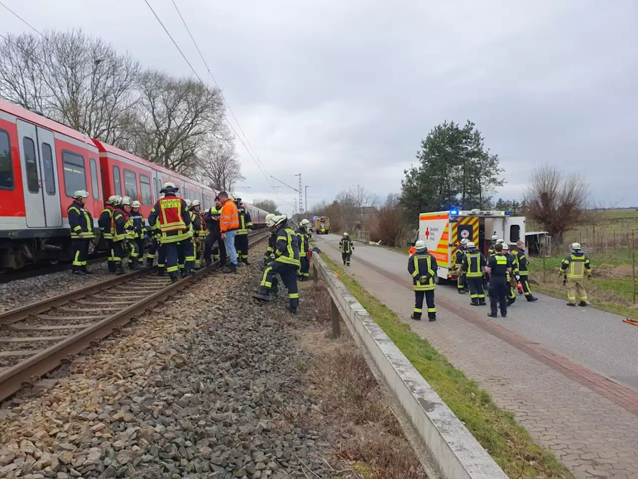 12-jähriges Mädchen in Neukloster bei Unfall mit S-Bahn schwer verletzt --- (Cityreport24-Nachrichtenblog)