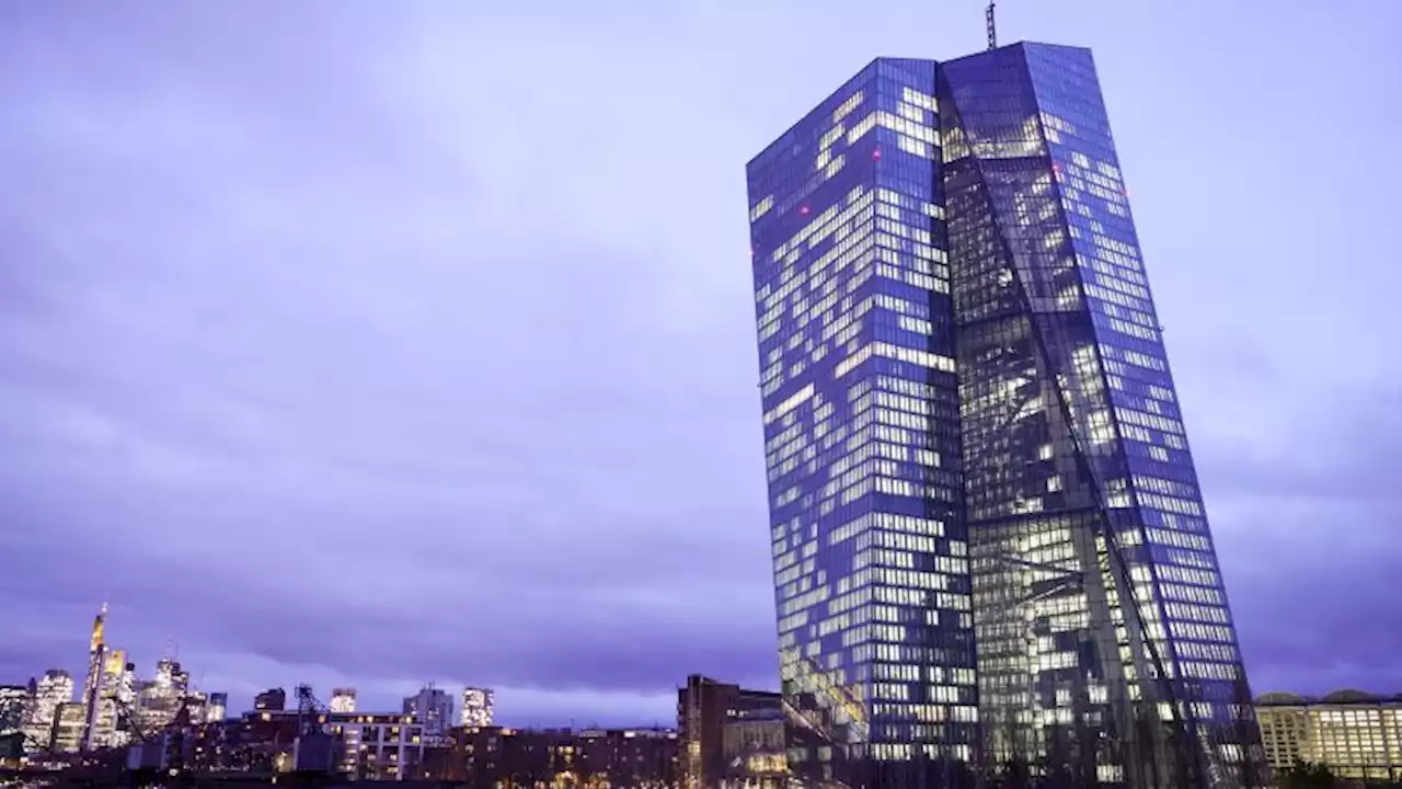 European Central Bank faces 'unenviable choice' on interest rates due to banking woes | CNN Business