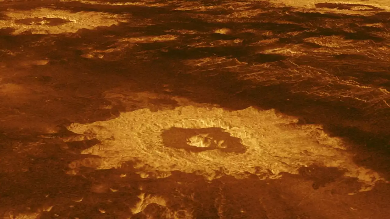 New analysis reveals dynamic volcanism on Venus