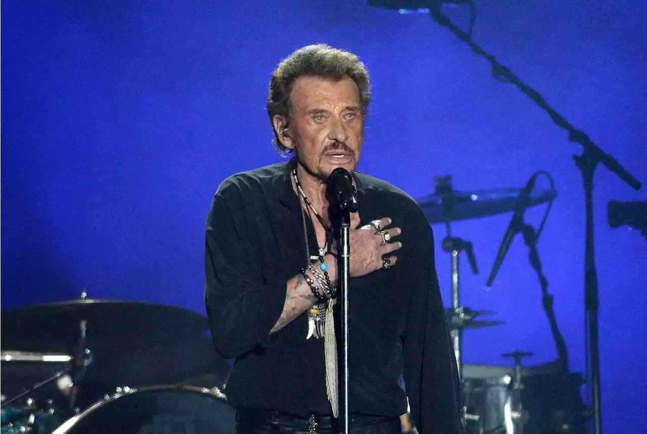 Johnny Hallyday : son petit-fils, Cameron, apparaît sur une photo jamais vue… Le jeune homme et son grand-père se ressemblent comme deux gouttes d'eau