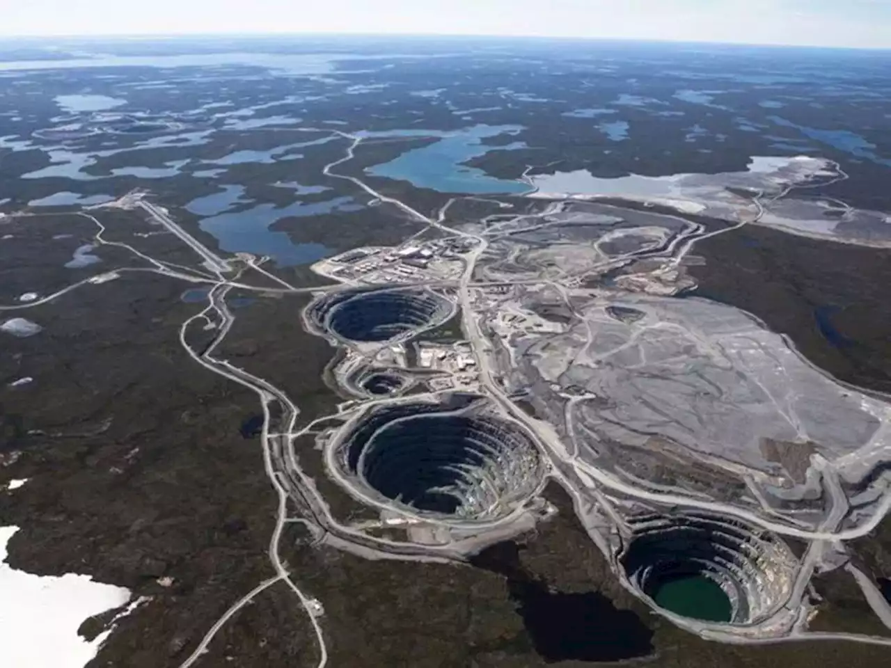 Australia's Burgundy purchases one of N.W.T.'s 3 diamond mines, giving new life to the troubled Ekati complex