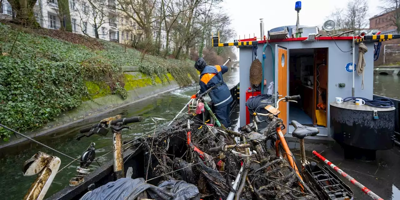 Und dann stößt Andreas Müller im Landwehrkanal auf ein schweres „Etwas“