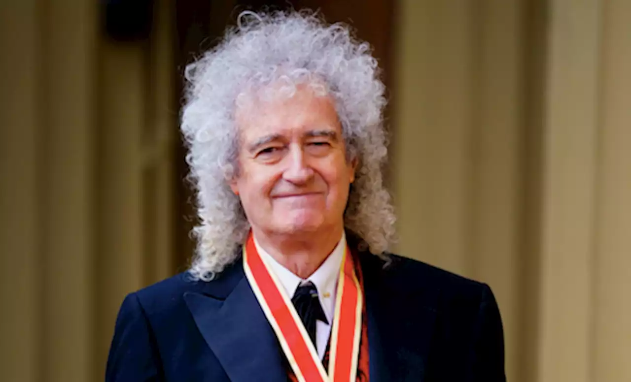 Brian May, chitarrista e fondatore dei Queen, nominato cavaliere da Re Carlo - iO Donna