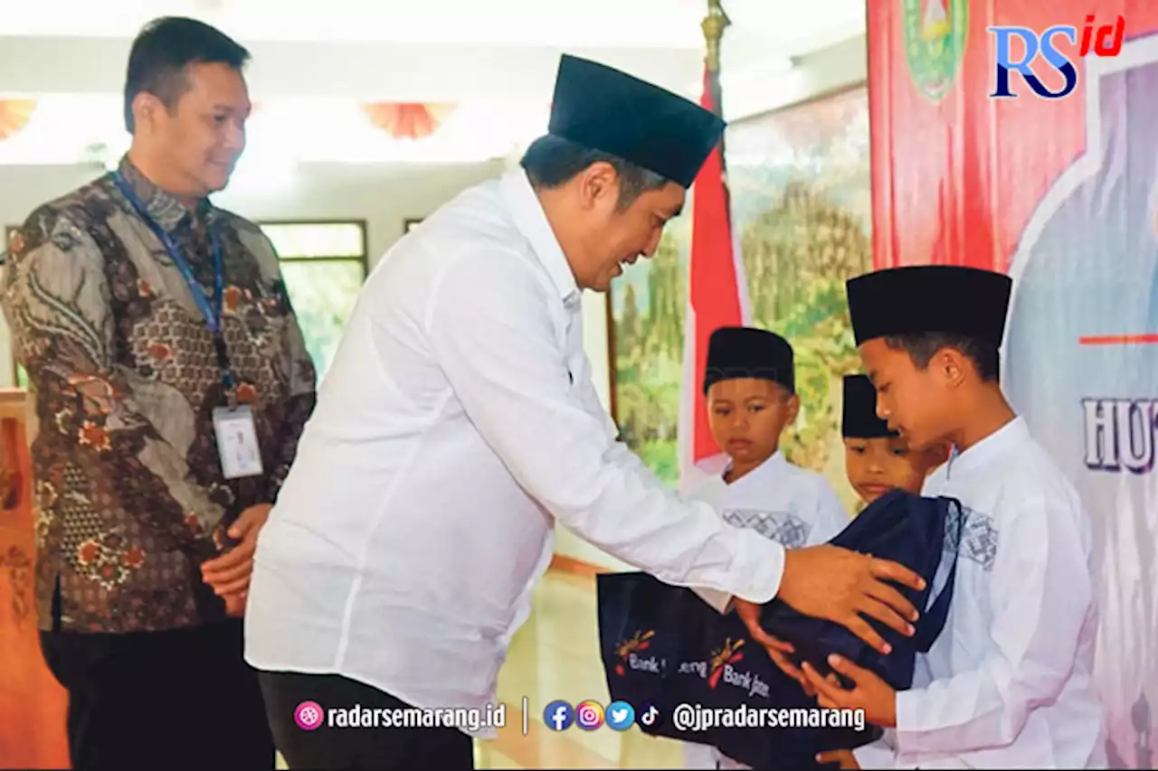 Sunatan Masal Meriahkan HUT Kota Mungkid