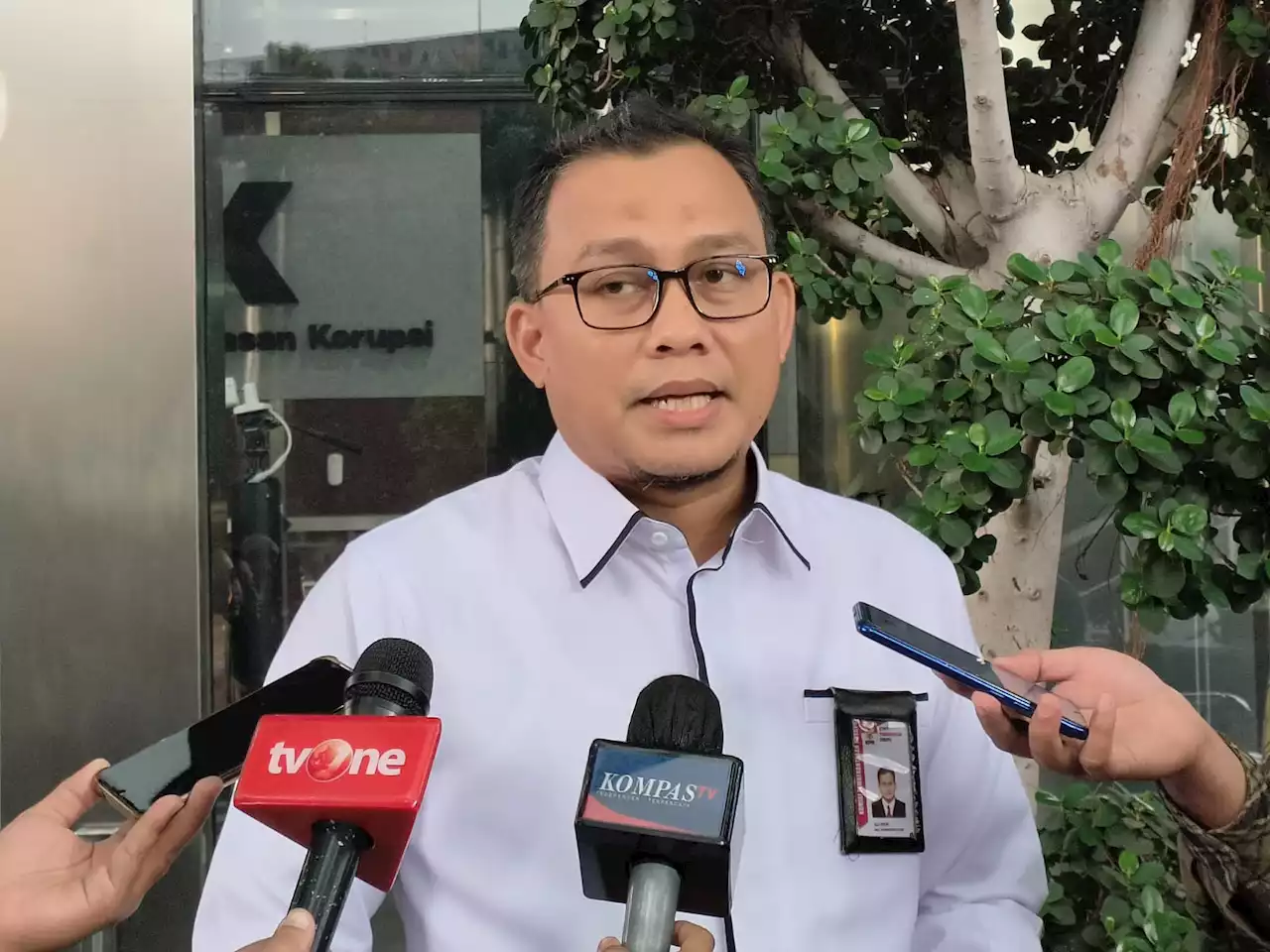 Usut Kasus Lukas Enembe, KPK Membekukan Rekening Berisi Rp 81,8 Miliar