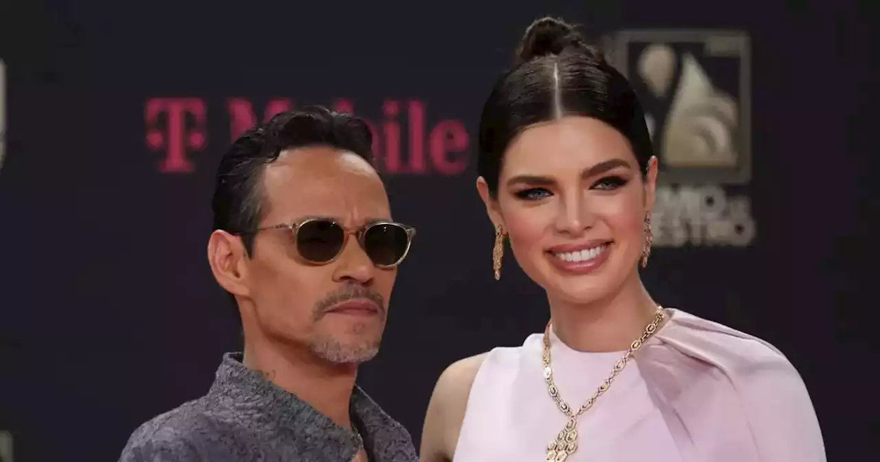 Marc Anthony y Nadia Ferreira asistieron al Clásico Mundial de Béisbol junto a Daddy Yankee