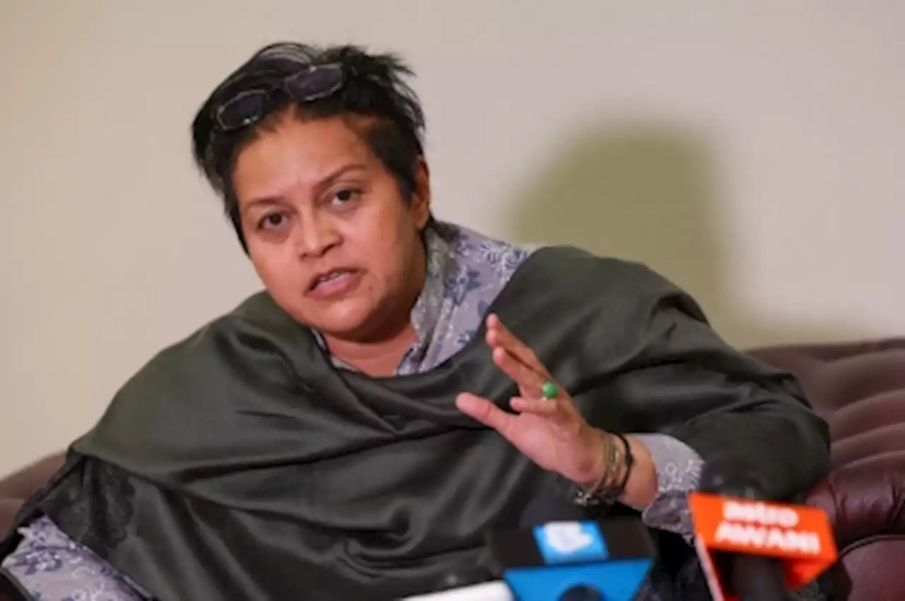 Azalina: Two Bills related to stalking offences tabled for first reading in Dewan Rakyat