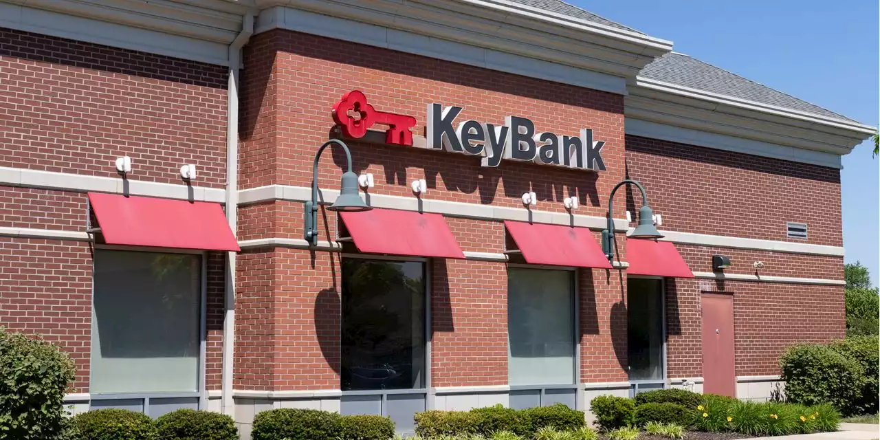 KeyCorp says executive's $700,000 stock sale Friday was 'precleared'