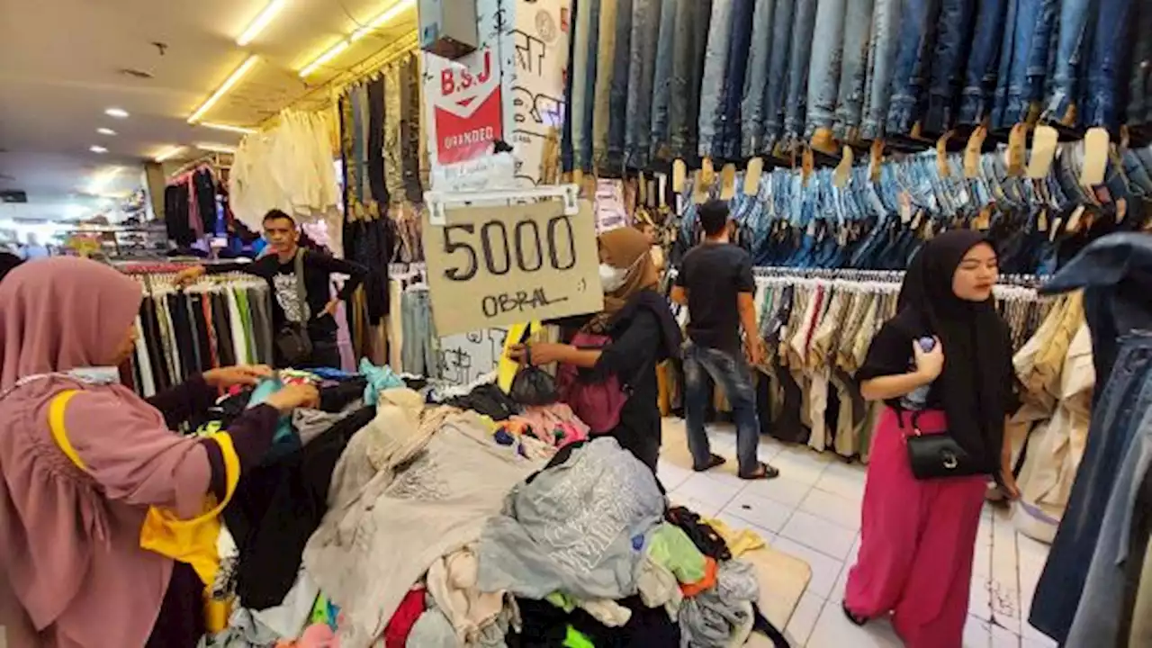 Bisnis Impor Baju Bekas Dianggap Ganggu industri Tanah Air