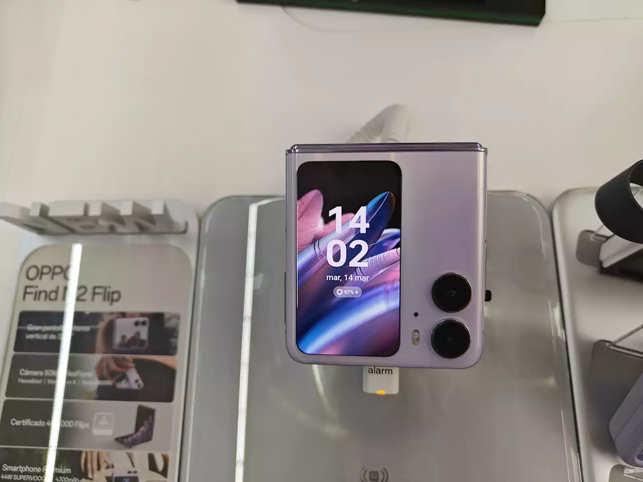 Första intrycket av Oppo Find N2 Flip