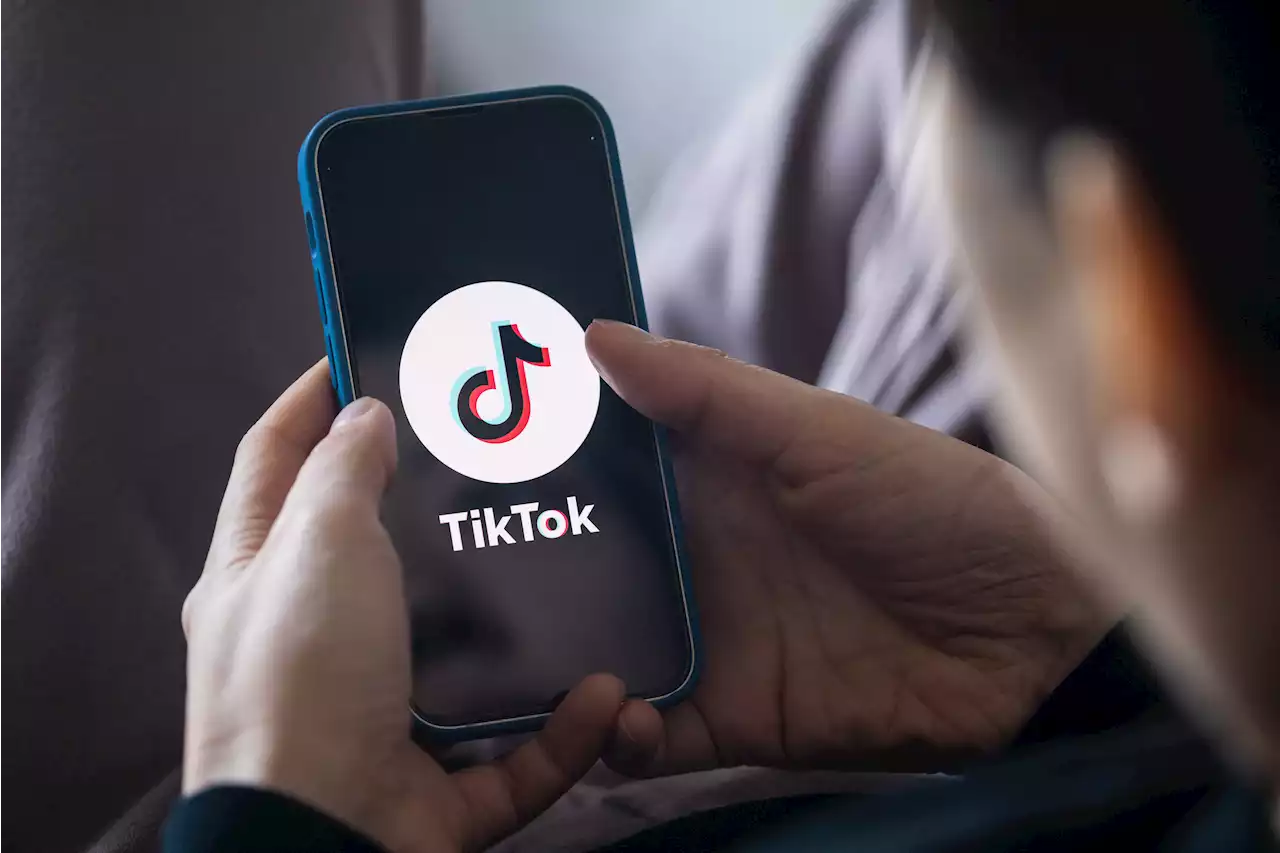 Peninsula School District Suing TikTok, YouTube, Snapchat on Behalf of Students