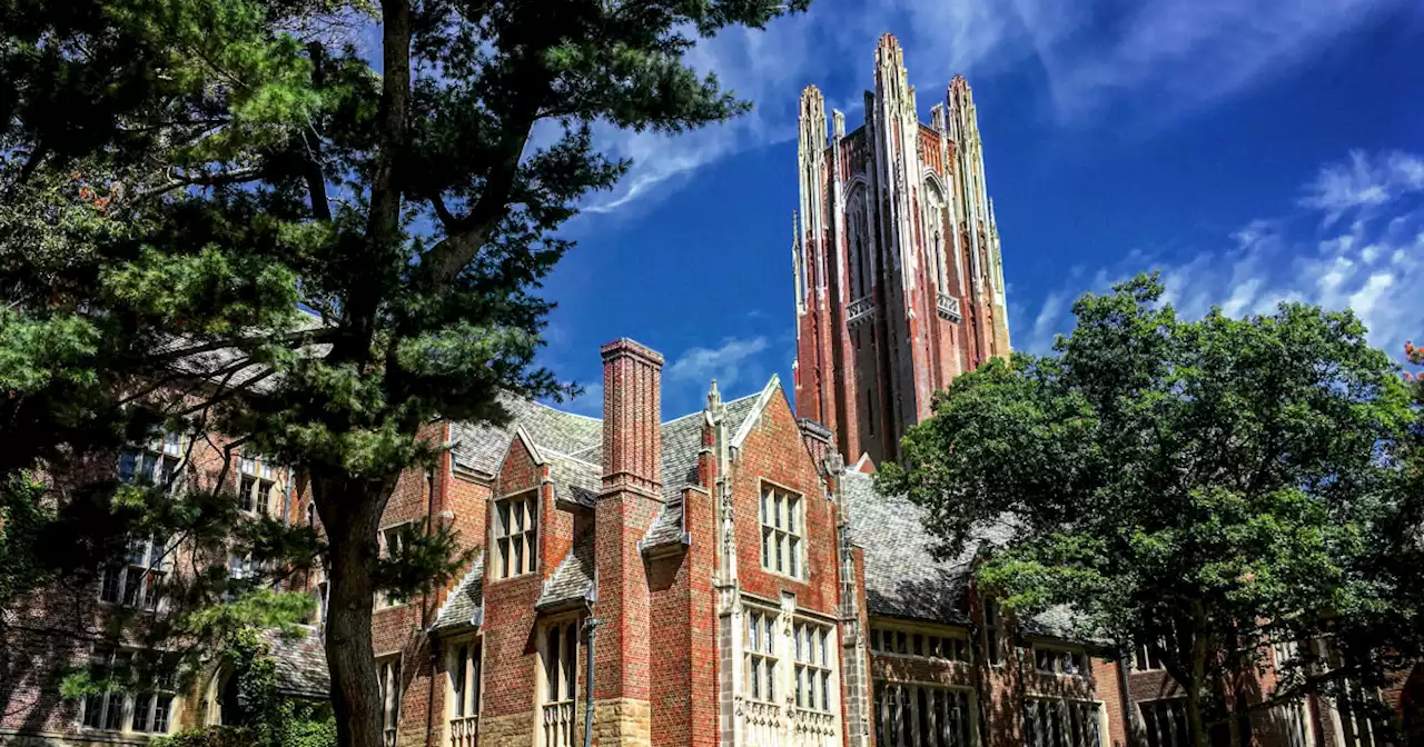 Wellesley College students vote to admit trans men, nonbinary students