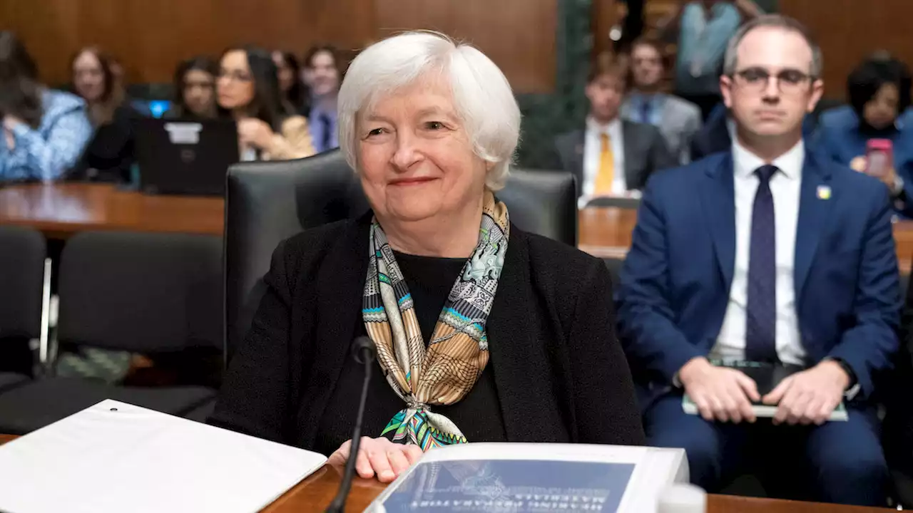 Yellen Grilled Over Treasury Decision to Ensure Deposits Above FDIC Limits