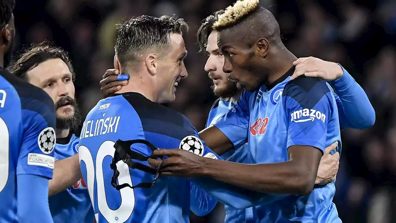 Napoli heeft geen moeite met Eintracht en is voor het eerst CL-kwartfinalist