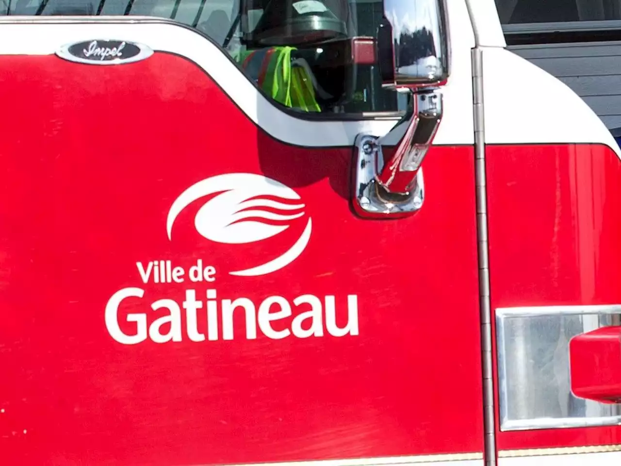 Ottawa Hazmat team called to assist Gatineau crews handle leak at milk plant