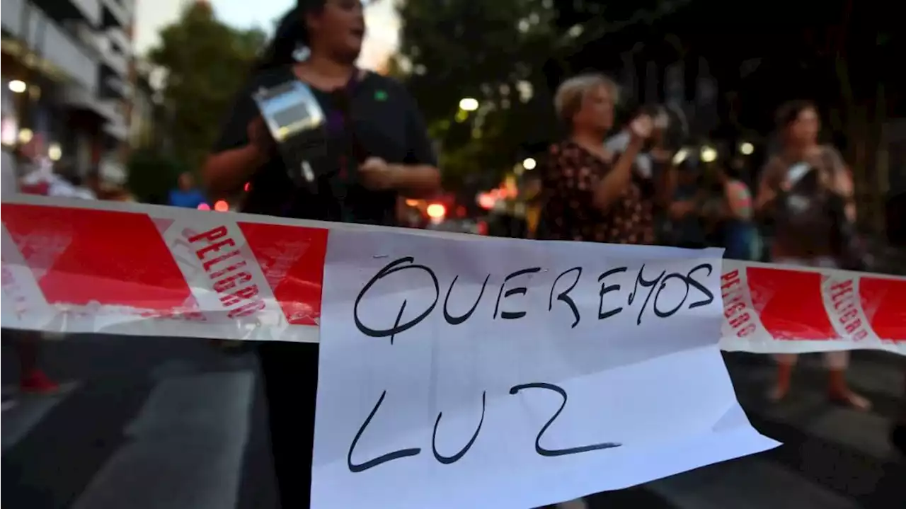 Cortes de luz: más de 53 mil usuarios siguen sin servicio en Buenos Aires