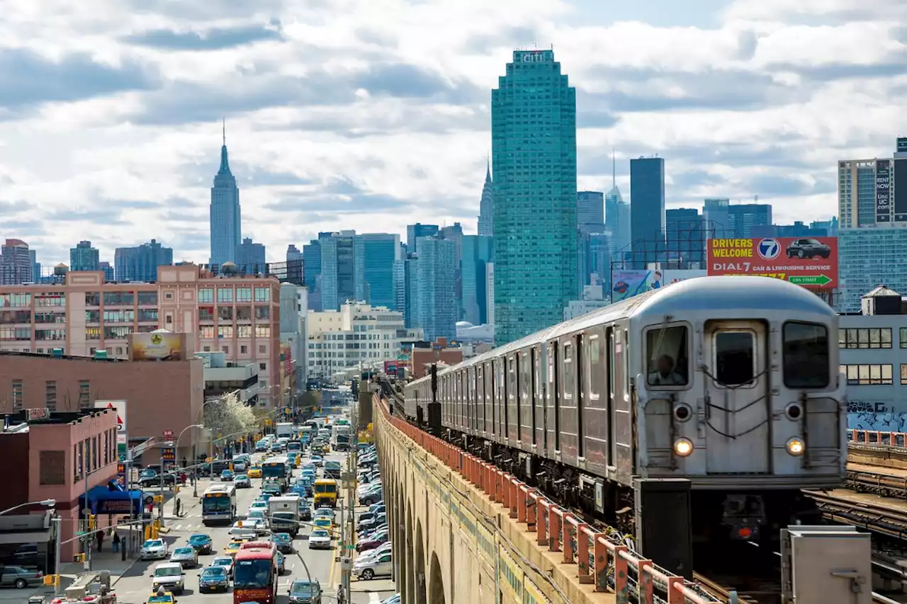 Cocinera ecuatoriana en Nueva York sacó adelante a sus hijos a pura sazón callejera - Pulzo