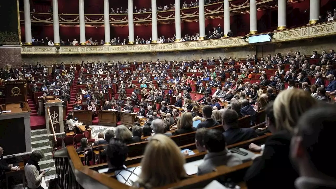 Réforme des retraites: journée décisive au Parlement, les Républicains au cœur des tractations