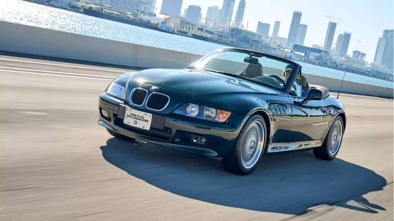 BMW Z3 and Z4 Retro Review: Celebrating roadsters and clown shoes - Autoblog