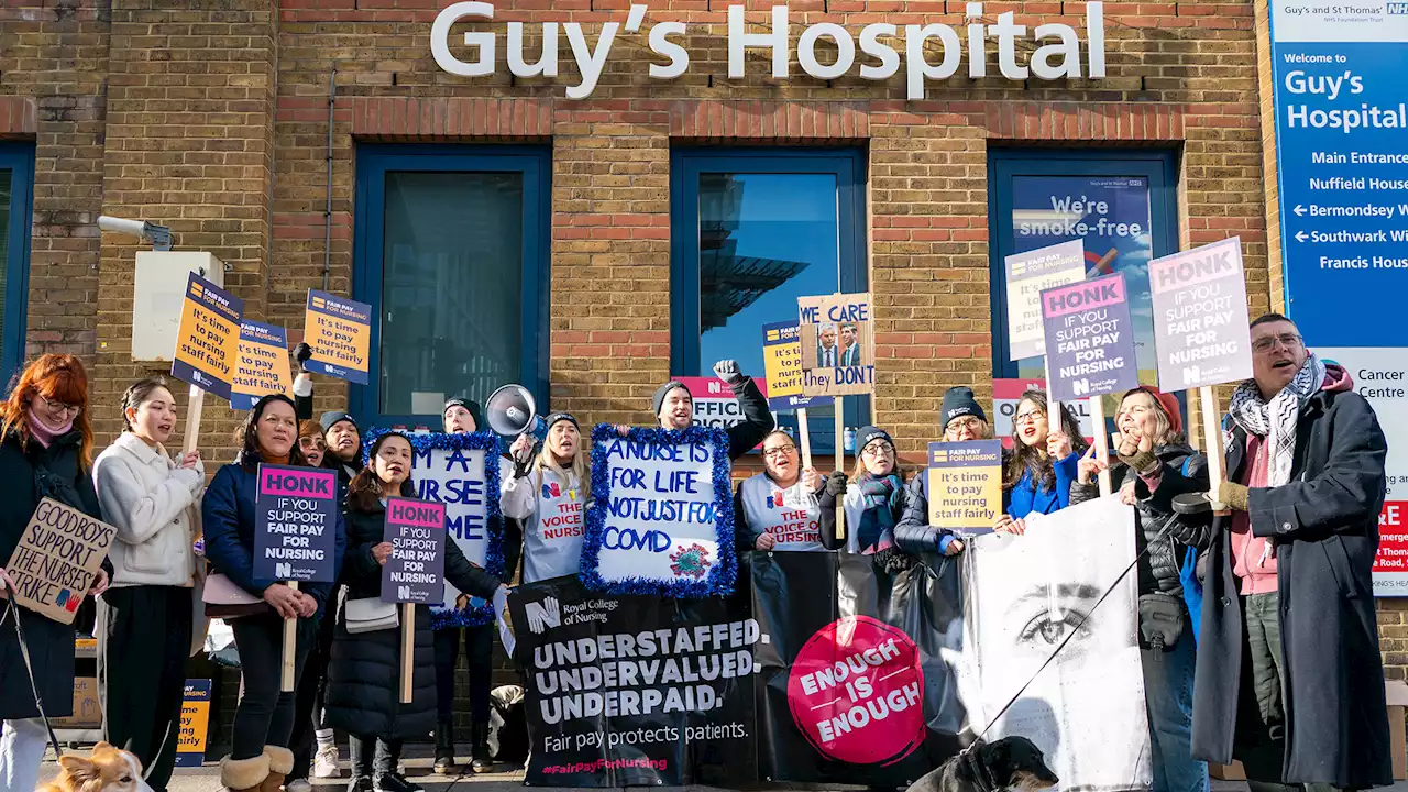 Hopes for end to crippling NHS strikes as ministers offer a 5% pay deal