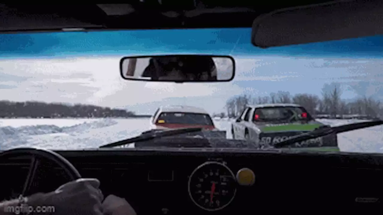 Watch: Pair of ice-racers sink into St. Lawrence in Quebec