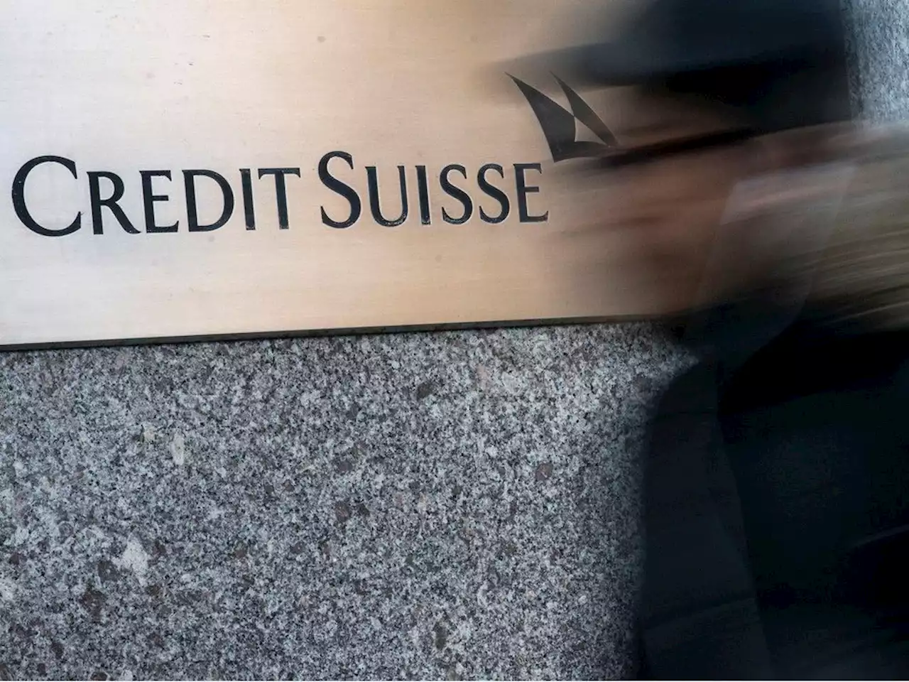 Swiss blank cheque wins some time for Credit Suisse