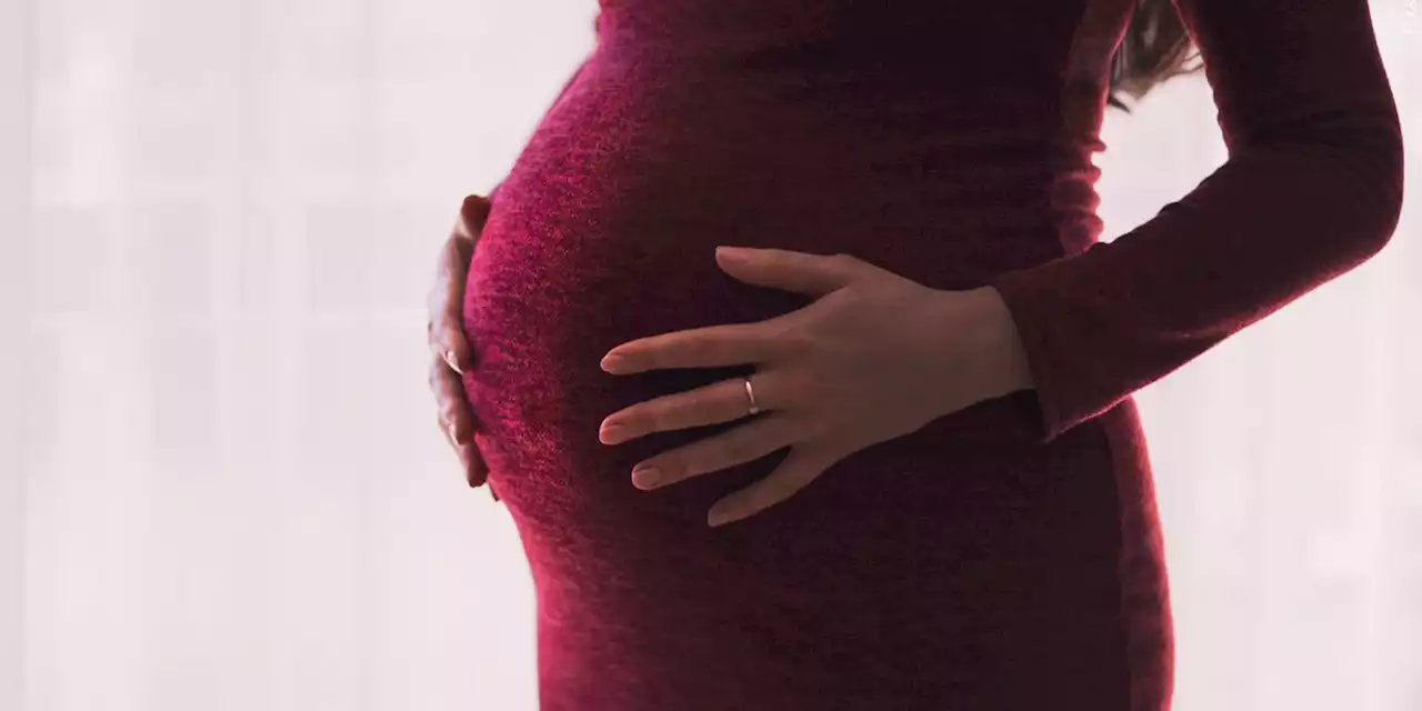 US pregnancy deaths dropped in 2022, after COVID spike